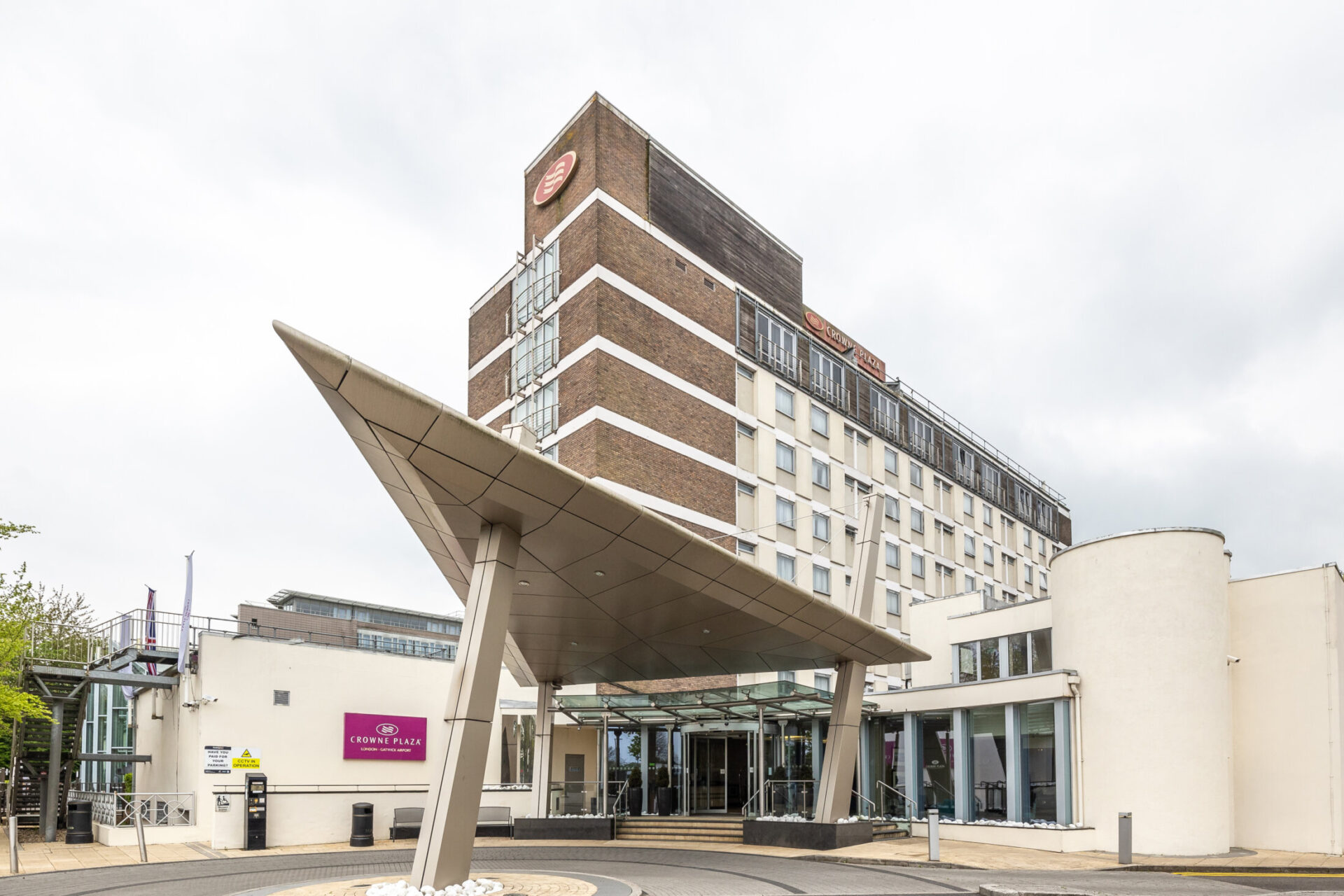 CP_Gatwick_Entrance_02