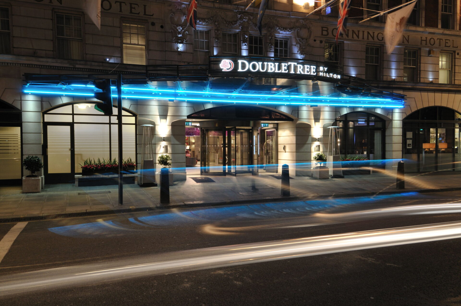 DT West End – Exterior