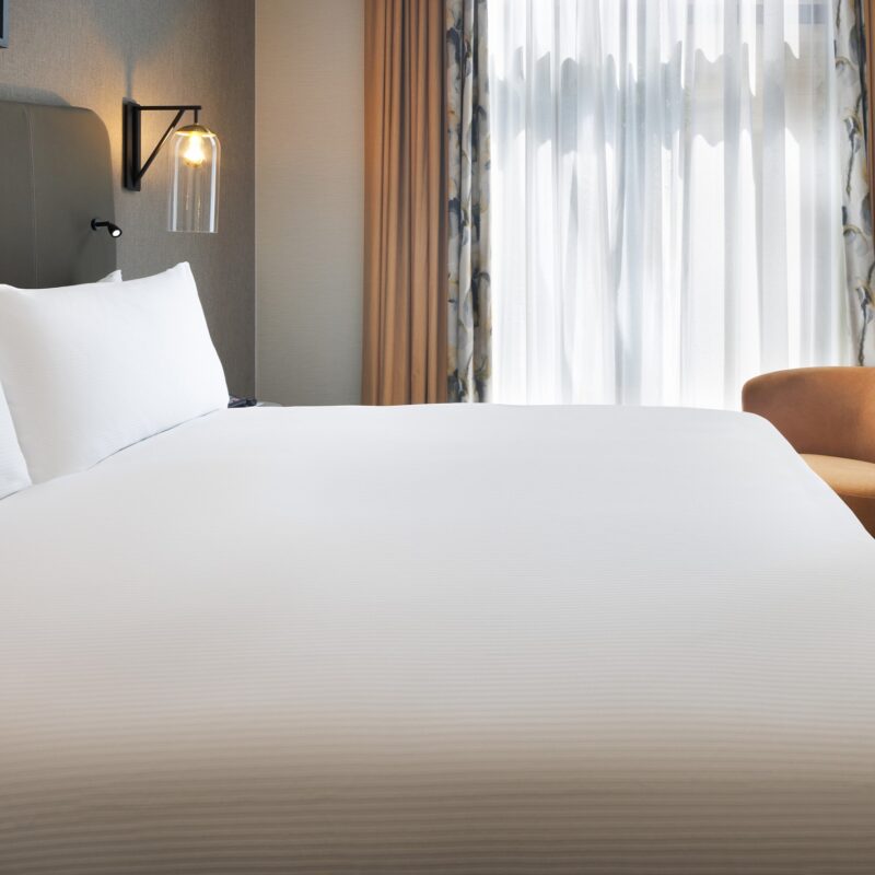 Room_03-2-2500 King Duplex K1TRB1 (4)2