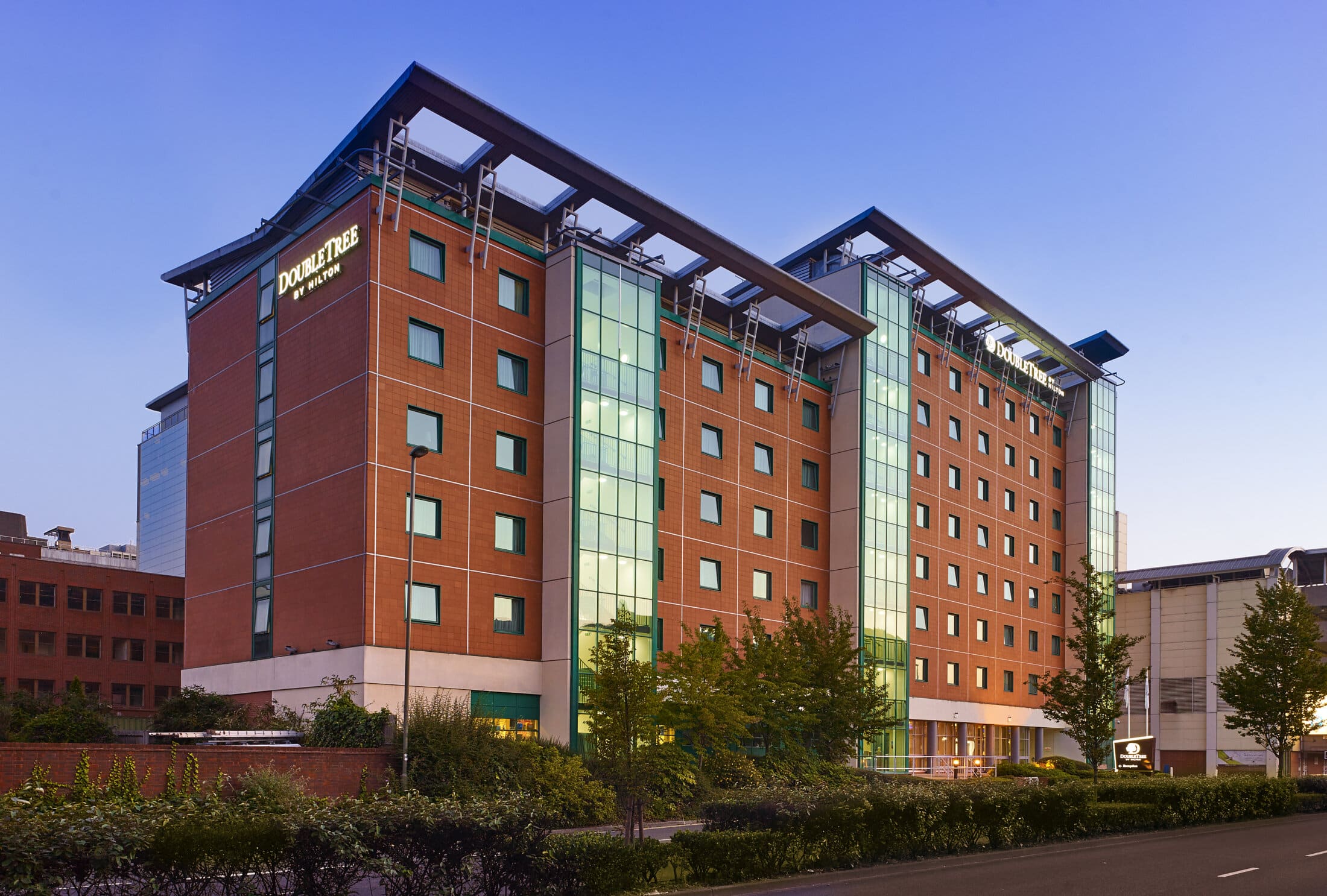 holiday inn express london heathrow t5 hotel