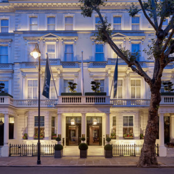 100 Queens Gate Hotel at Night