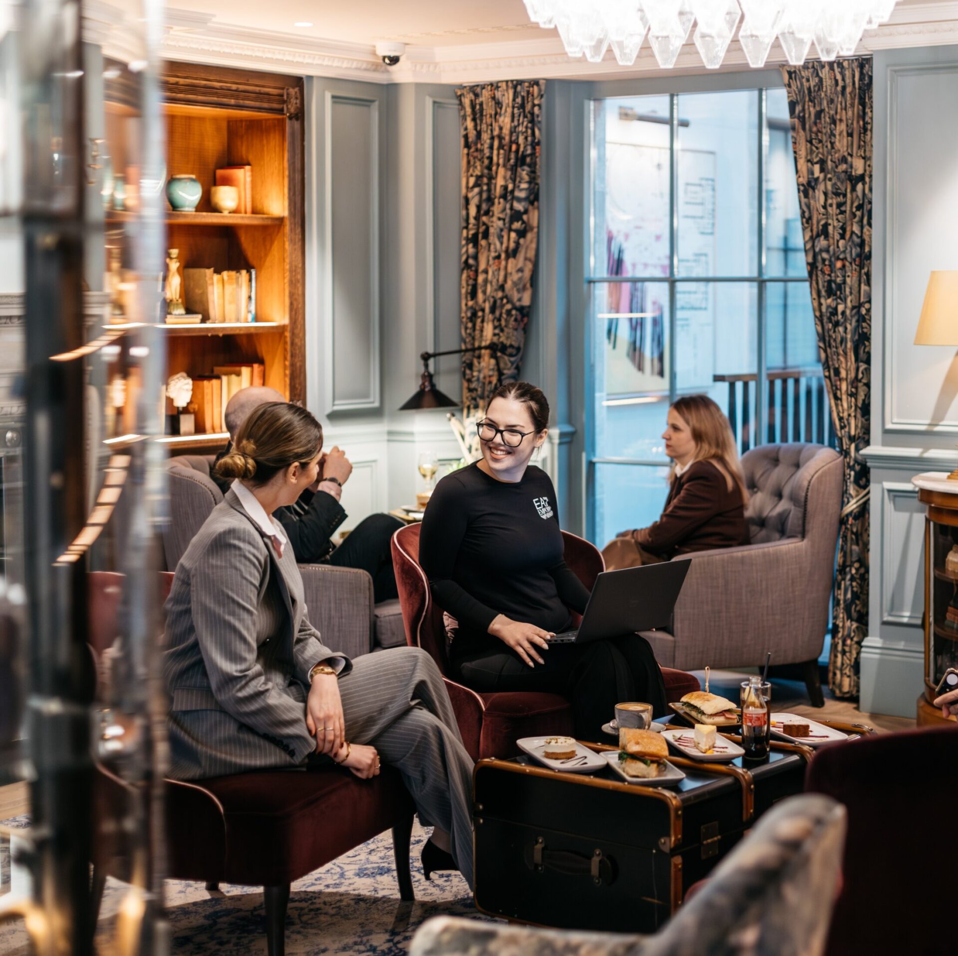 100qg-TheLibrary-221025_011 (1)