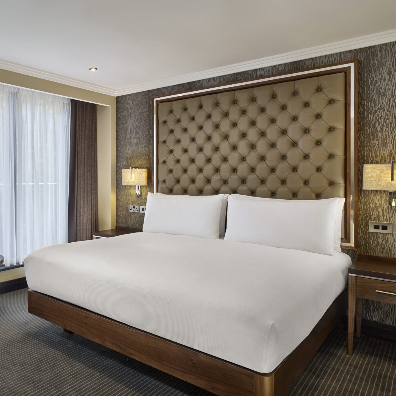 DTree West End175037 – King Deluxe Premium